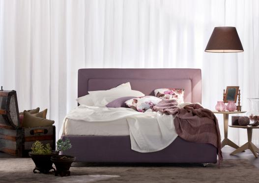 Cassandra Bed 