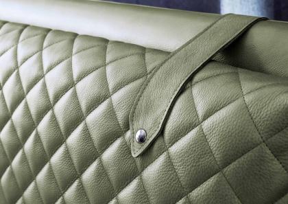 Elegante cinghia testata del letto moderno di lusso Chelsea in pelle verde - BertO