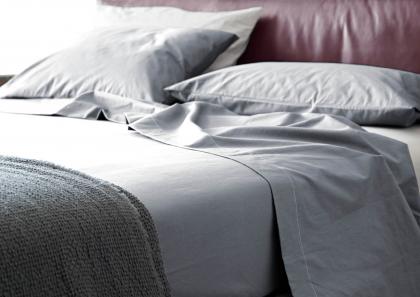 Lenzuola Yoko in cotone grigio 100 % Stone Washed veste il letto Soho in pelle - BertO