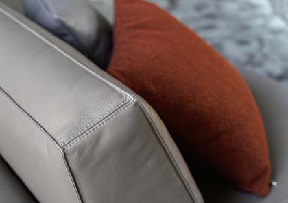 Cuscini divano Time Break modulare componibile con terminale a trapezio - BertO