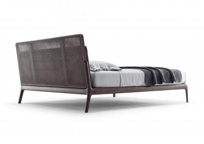 Letto East Side con testata in paglia di Vienna intrecciata vista retro