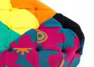 Pouf capitonné rivestito in tessuti di maglia di scarto della produzione GS Knotwear