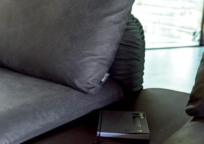 Bracciolo divano moderno in pelle Iggy - BertO