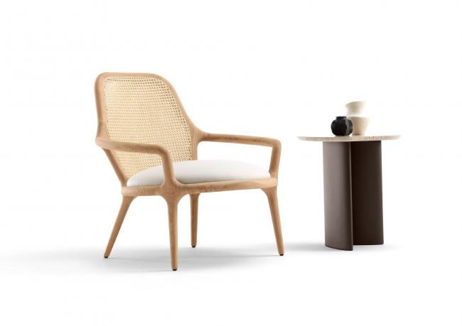 Poltrona elegante in rovere Patti con tavolino Passenger - BertO
