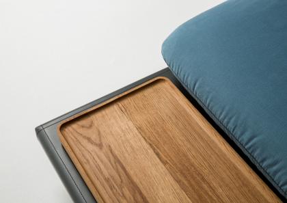 Dettaglio del vassoio del divano di design Sofa4Manhattan