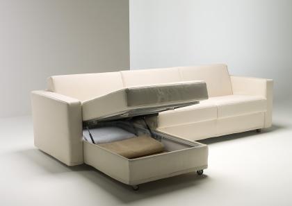 Dettaglio chaise longue con pratico box contenitore - Divano letto Aurora