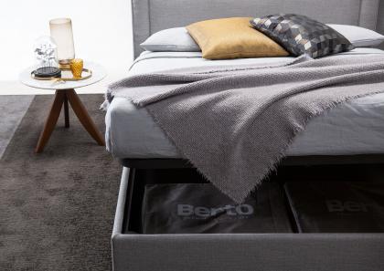 Dettaglio apertura box contenitore Top quality - Letto Cassandra