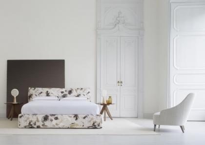 Letto moderno Soho con rivestimento in tessuto fantasia Floreale Chivasso