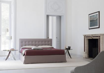 Letto moderno Marais realizzato su misura nella Tappezzeria Sartoriale BertO