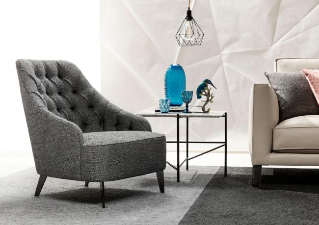 Poltrona Emilia capitonné con schienale basso - BertO Outlet
