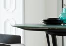 Tavolo CJ dal moderno design con Piano rettangolare arrotondato da una speciale bisellatura - BertO Salotti