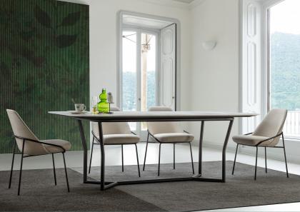 Tavolo CJ dal design moderno con piano in marmo di Carrara - BertO Salotti