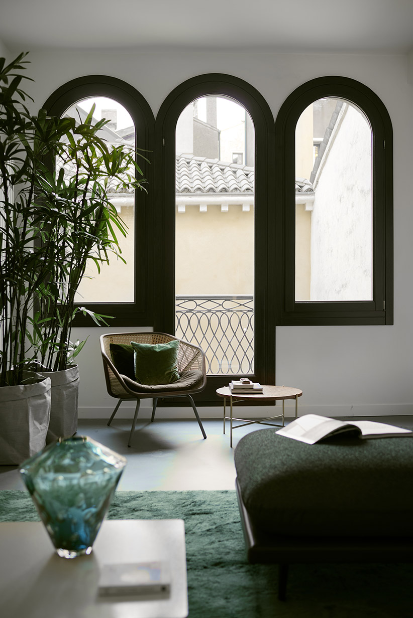 livingroom with a specia edition of sofa4manhattan
